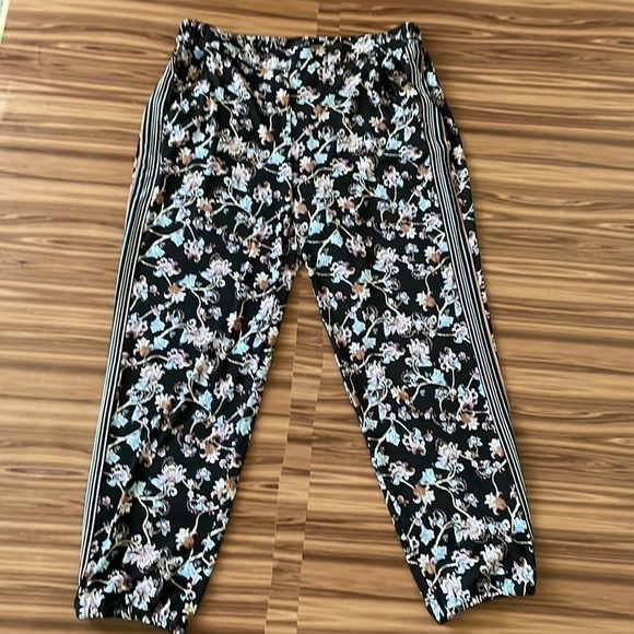 WHITE House Black Market Joggers Size Small - Picture 1 of 12